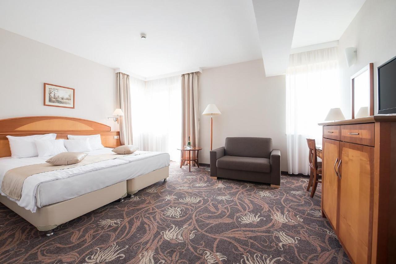 Vitalmed Hotel Sárvár Zewnętrze zdjęcie